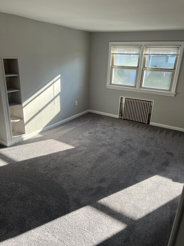 Living Room - 637 8th St