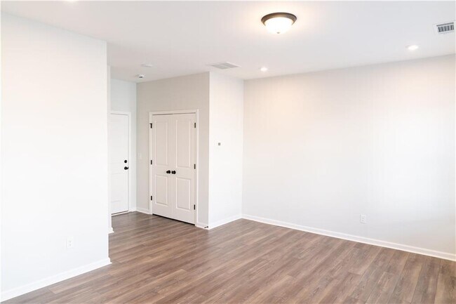 Foto del edificio - 2675 Whistler Wy NE