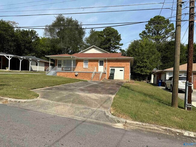 Foto del edificio - 2712 Garvin Rd NW