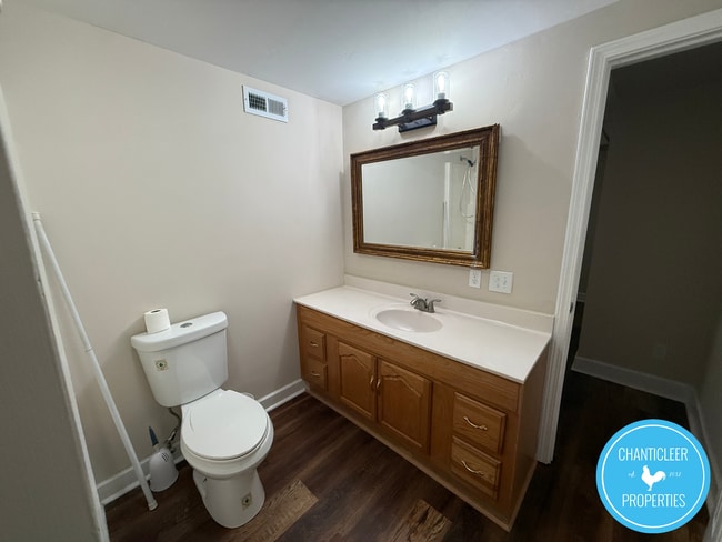 Building Photo - 1729 Gyro Dr