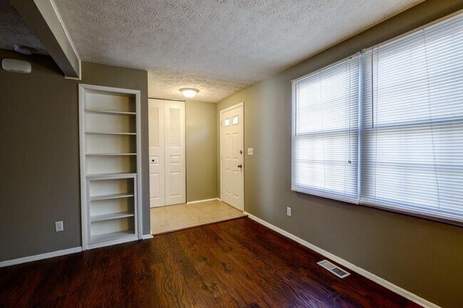 Foto del edificio - 2887 Royal Path Ct