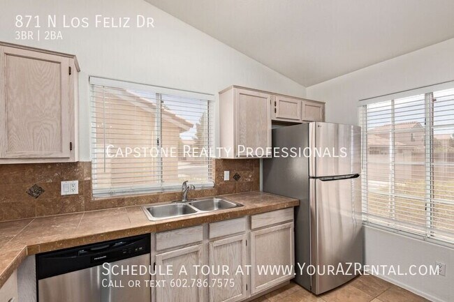 Foto del edificio - 871 N Los Feliz Dr