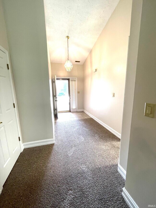 Foto del edificio - 1622 Stonevalley Ct