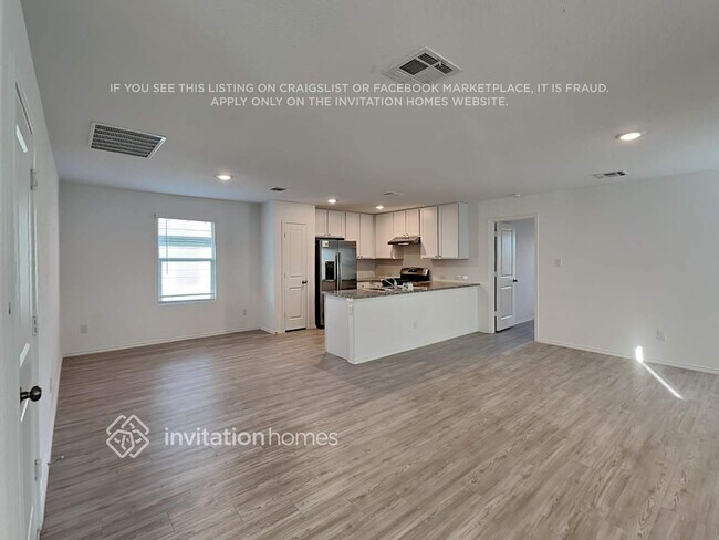 Foto del edificio - 14331 Estuary Pl