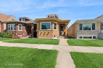 Building Photo - 6236 W Cornelia Ave