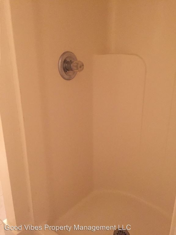 Foto del edificio - 1 br, 1 bath House - 69 Grand St