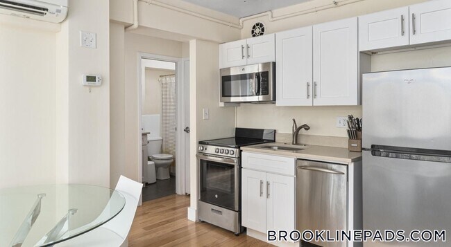 Foto del edificio - 1440 Beacon St