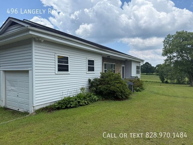 Foto del edificio - 496 Langley Rd