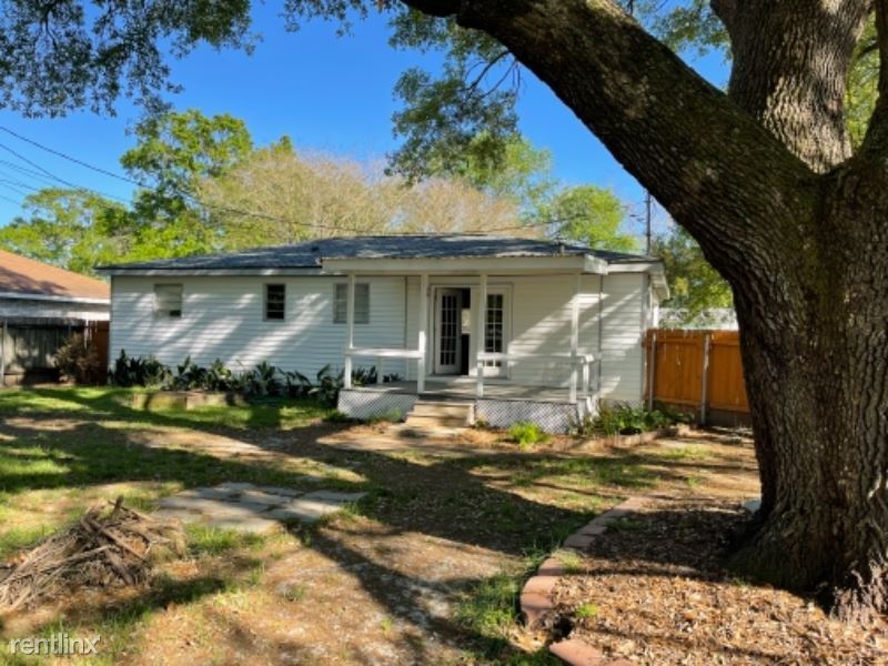 Primary Photo - 3 br, 1 bath House - 101 John Breaux Dr