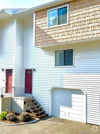 Building Photo - 825 Hope St