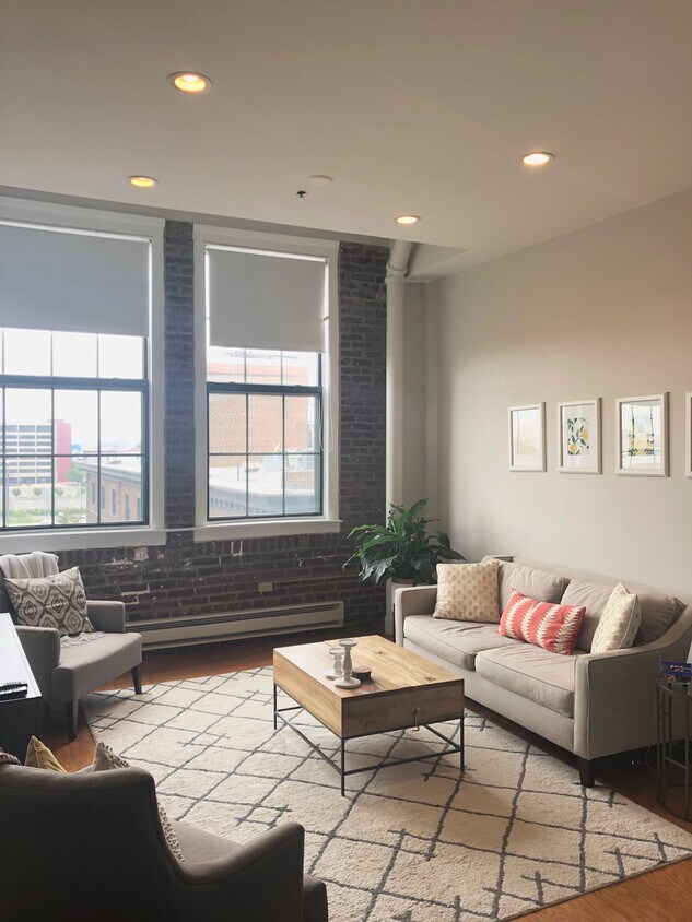 Primary Photo - 315 New St
