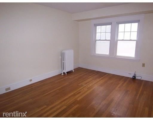 Building Photo - 15 Harvard St