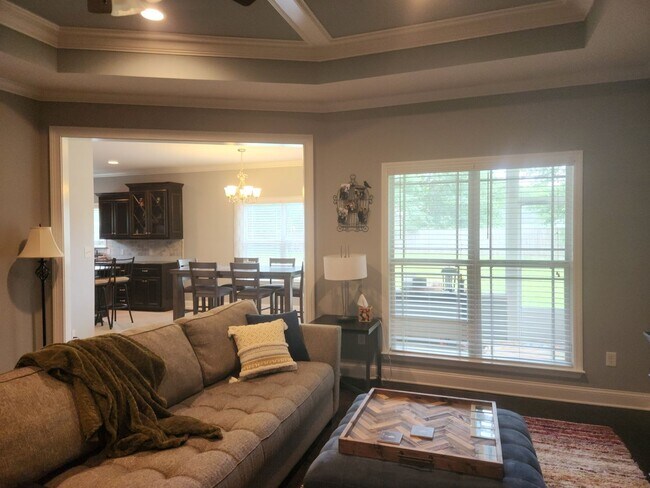 Building Photo - Timbercreek S/D home to enjoy