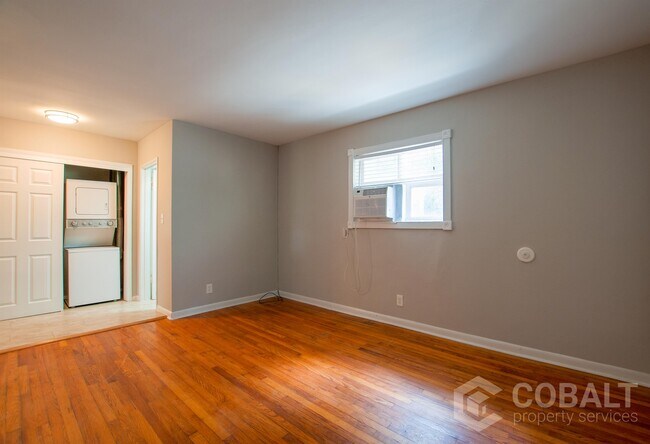 Building Photo - 767 Greenwood Ave NE