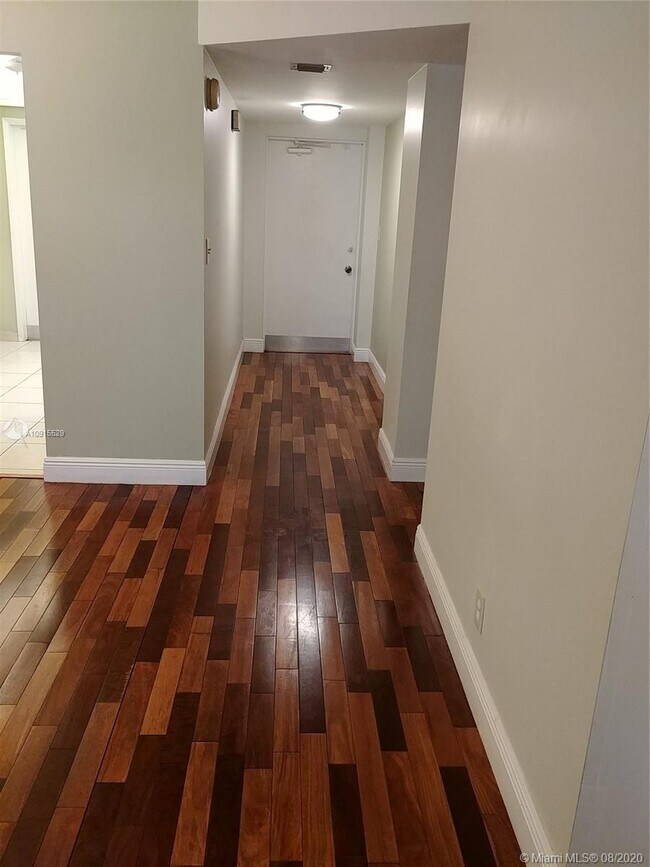 Building Photo - 3575 Broken Woods Dr
