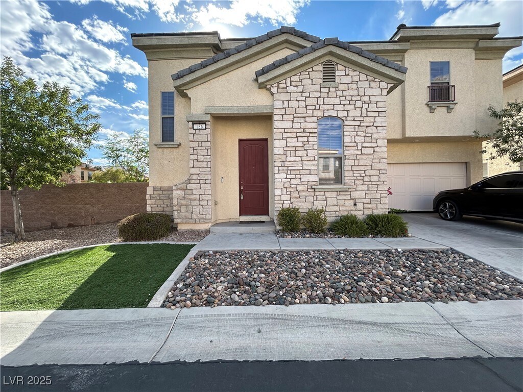 Foto principal - 136 Tilbury Ave