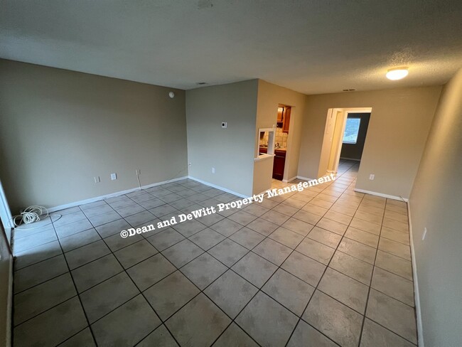 Building Photo - 1 Bed/1 Bath - Unit 228