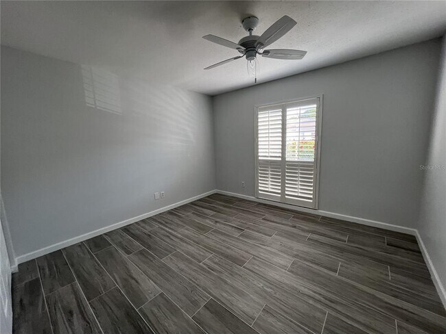Foto del edificio - 5262 Wedgewood Ln