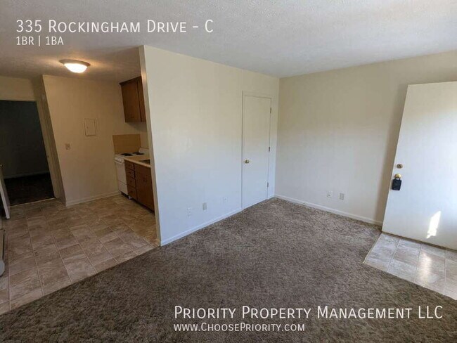 Foto del edificio - 335 Rockingham Dr