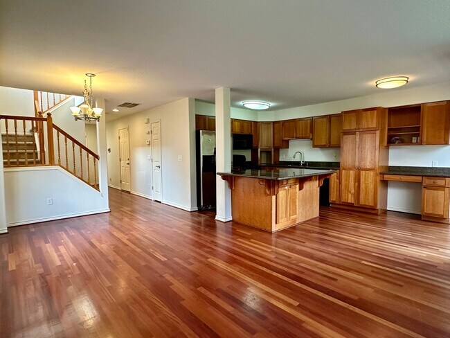 Building Photo - 4 Bedroom Sherwood Home!