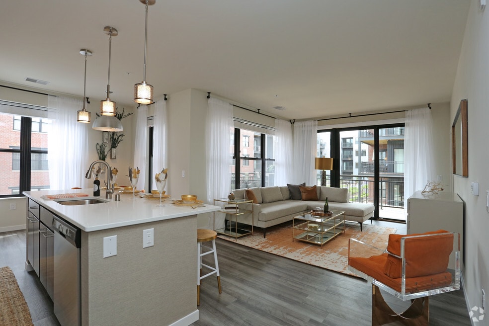 Photo inspiration: Visual Reference: Apartments For Rent With High Ceilings Near Wyrick Park