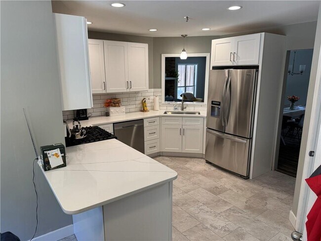 Foto del edificio - 4148 Fawn Ct NE