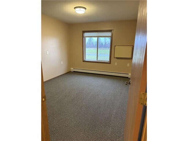 Foto del edificio - 611 Main St S