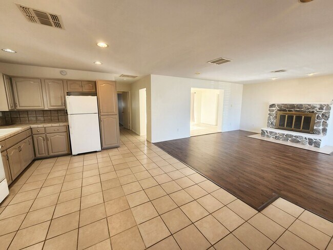 Building Photo - 3676 Yucca Mesa Rd