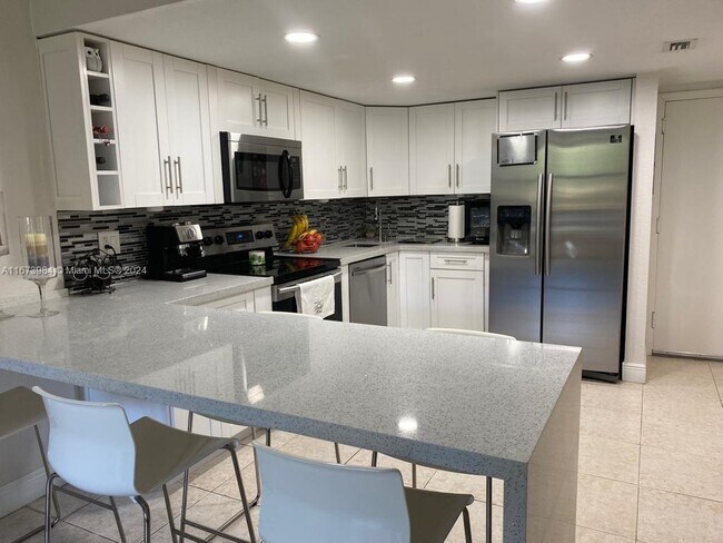 Foto del edificio - 14421 N Kendall Dr