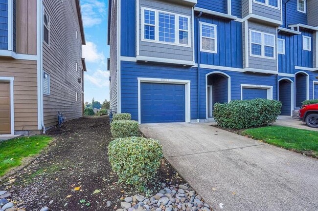 Building Photo - 6027 Blue River Dr SE