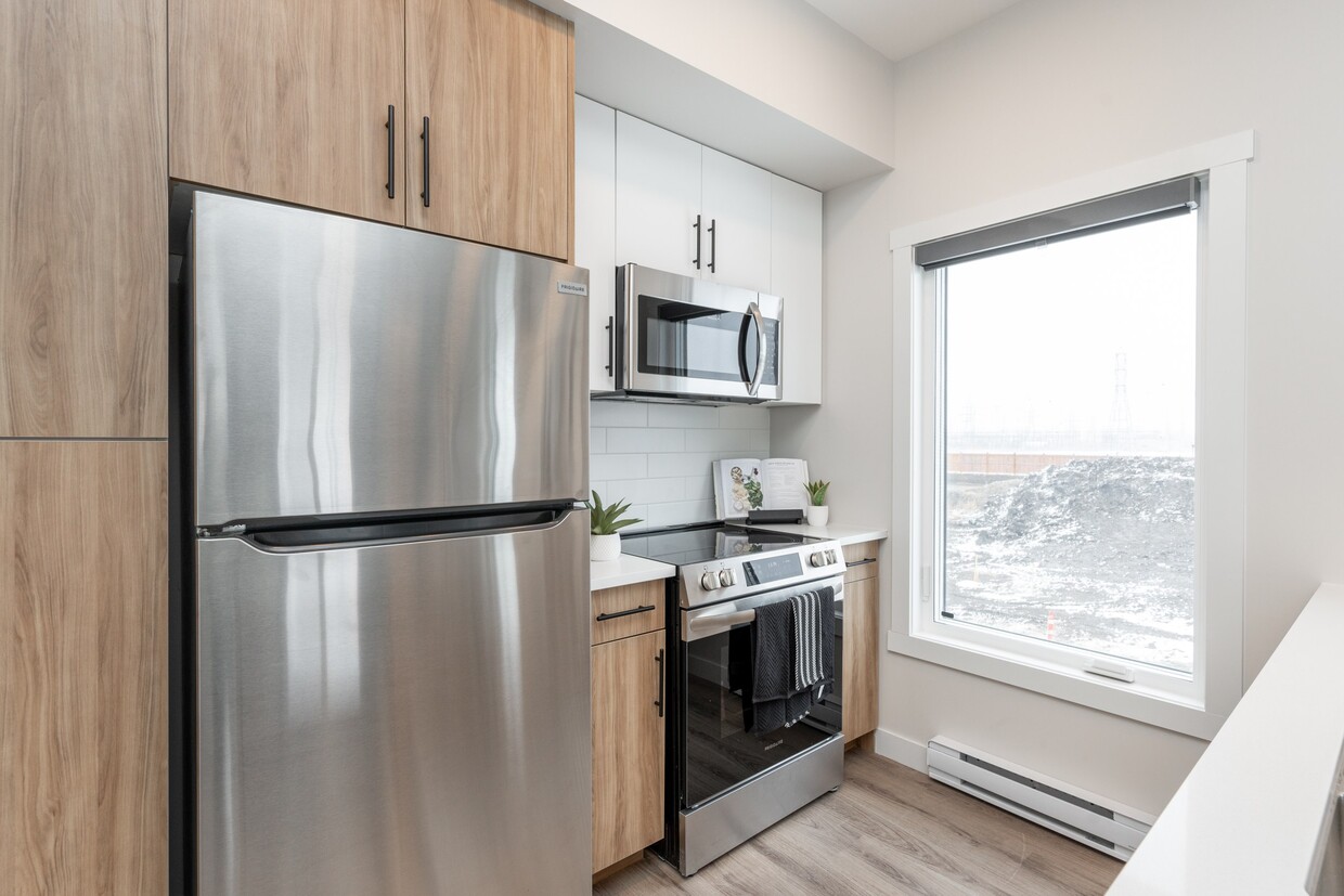 Latitude 49 Townhomes Apartments - 400 Grey Heron Dr