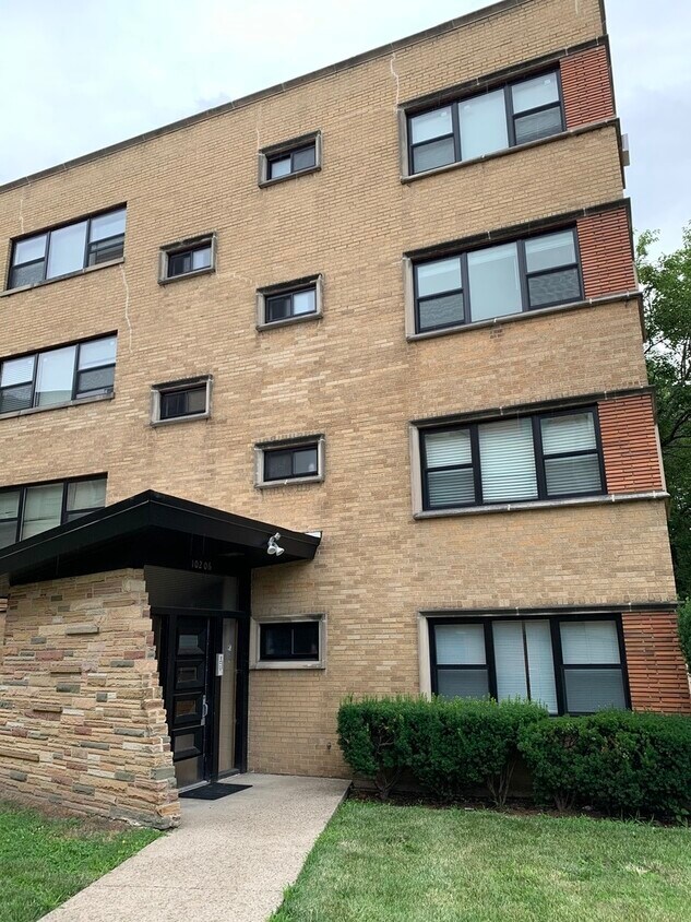Primary Photo - 10228 S Walden Pkwy
