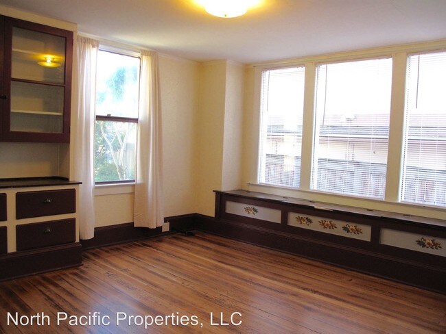 Building Photo - 3 br, 1 bath House - 816 Yakima Ave S