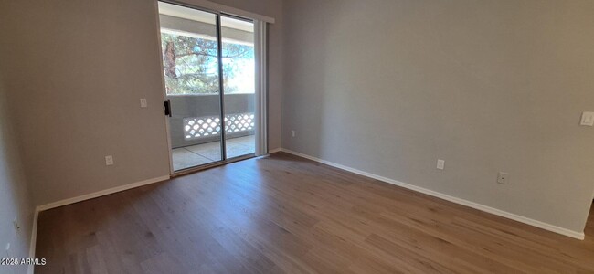 Building Photo - 2929 W Yorkshire Dr
