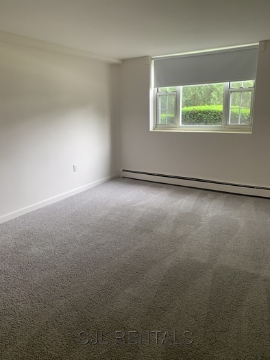 Foto del edificio - 6 Harris Cir