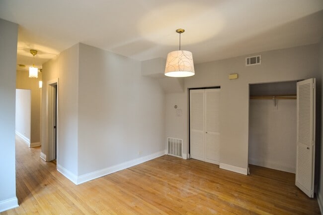 Building Photo - 2032 W Thomas St