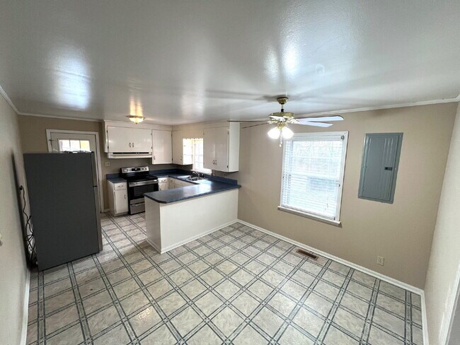 Foto del edificio - 680 Arms Dr