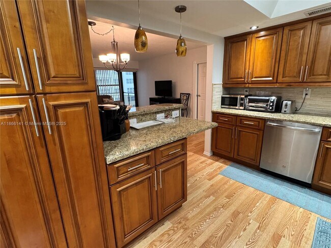 Building Photo - 3800 Galt Ocean Dr