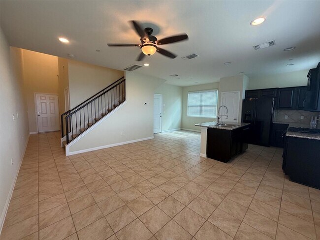 Building Photo - 1001 Zodiac Ln