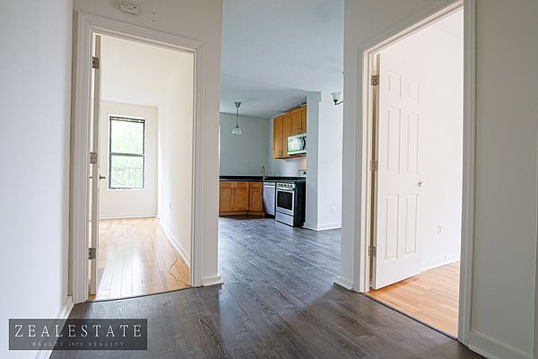 Building Photo - 88 Adelphi St