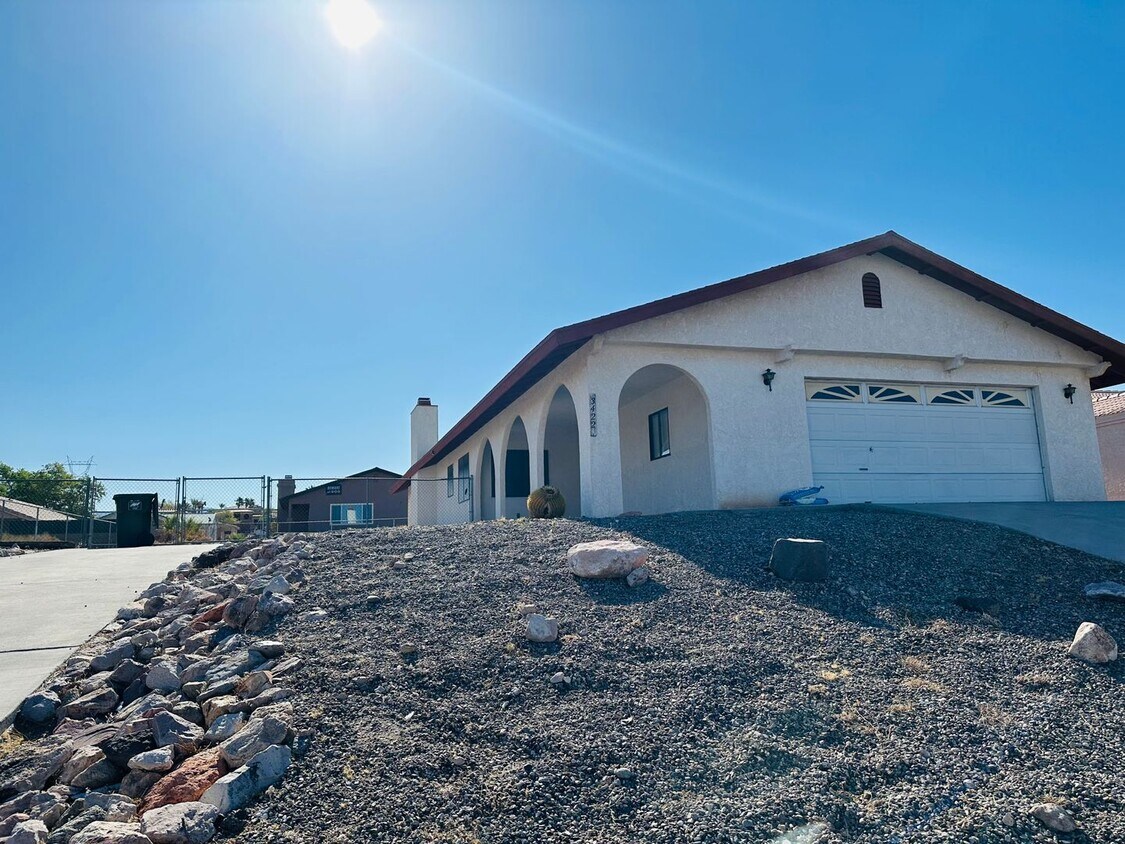 3422 Sundance Dr, Bullhead City, AZ 86429 House Rental in Bullhead