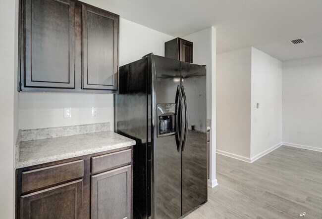 Foto del edificio - 112 Red Bay Rd