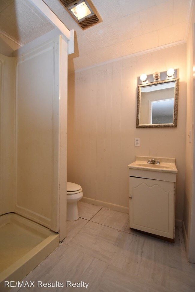 Foto del edificio - 2 br, 2 bath House - 685 Riser Rd.