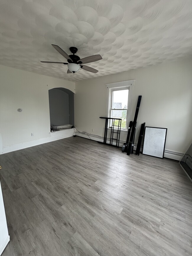 Living Room - 109 Ferry St