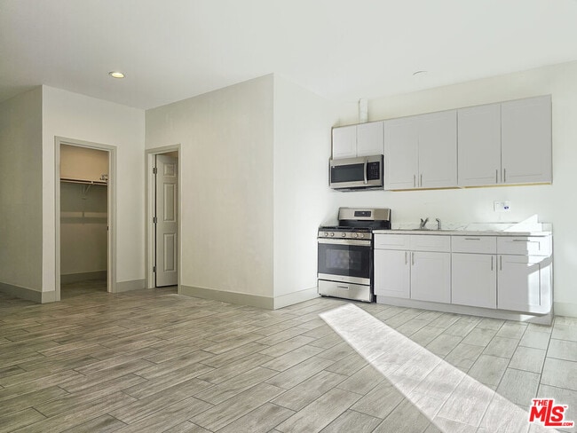 Foto del edificio - 38580 Rancho Los Cerritos Dr