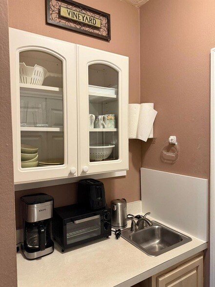 Building Photo - 10035 Perfect Dr