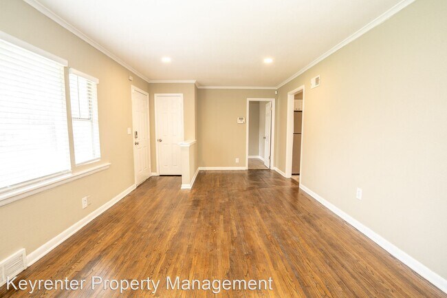 Building Photo - 4 br, 1 bath House - 735 E 42nd Pl N