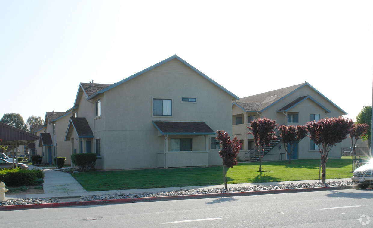 Building Photo - Gilroy Garden Apartments