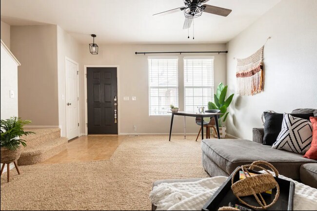 Foto del edificio - 2073 Squawbush Ridge Grv