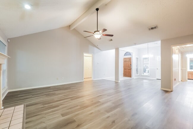 Foto del edificio - 3818 Beckett Ridge Dr